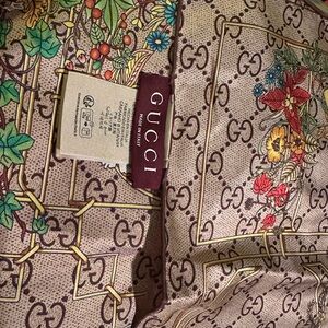 Gucci Floral Patterned Scarf - Multicolor